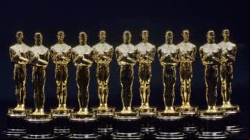 11 estátuas do Oscar alinhadas uma ao lado da outra em 1990 - Getty Images